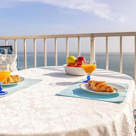 Cozy Apartment In Benalmadena With House Sea View Exterior photo
